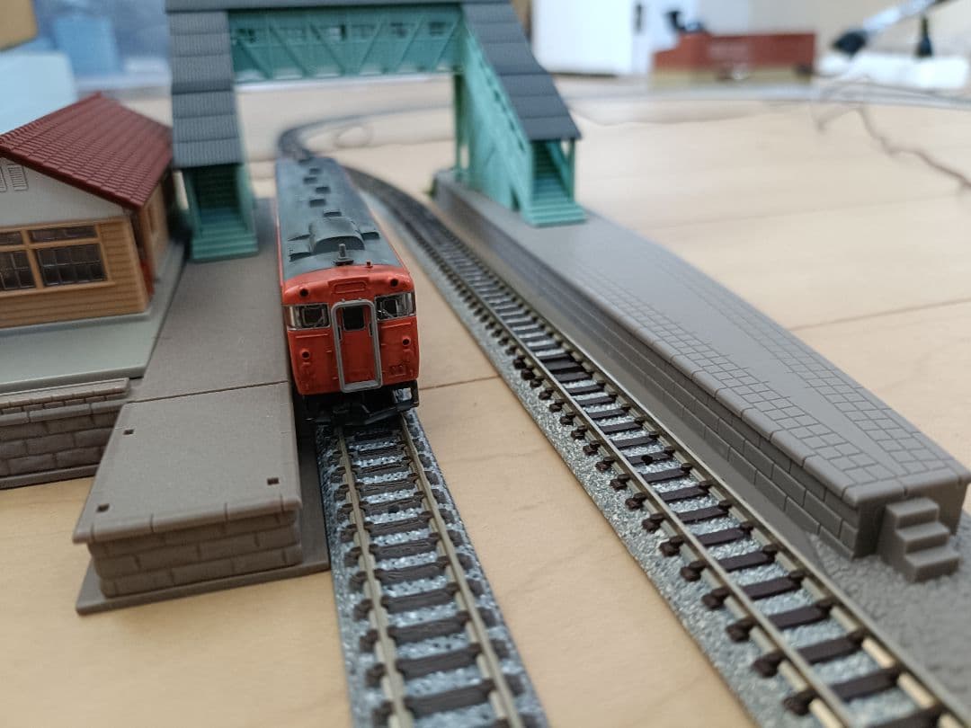 待避線レイアウト キハ40M車 パワーユニット 電動ポイント 駅舎付　フルセット