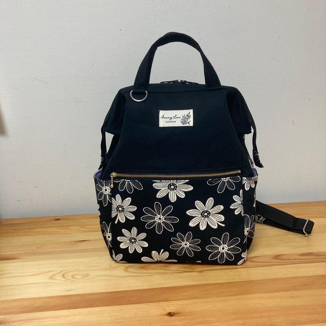 MISA☆様リクエスト 小さなリュック2点　花柄（黒白）ネモフィラ（ネイビー）