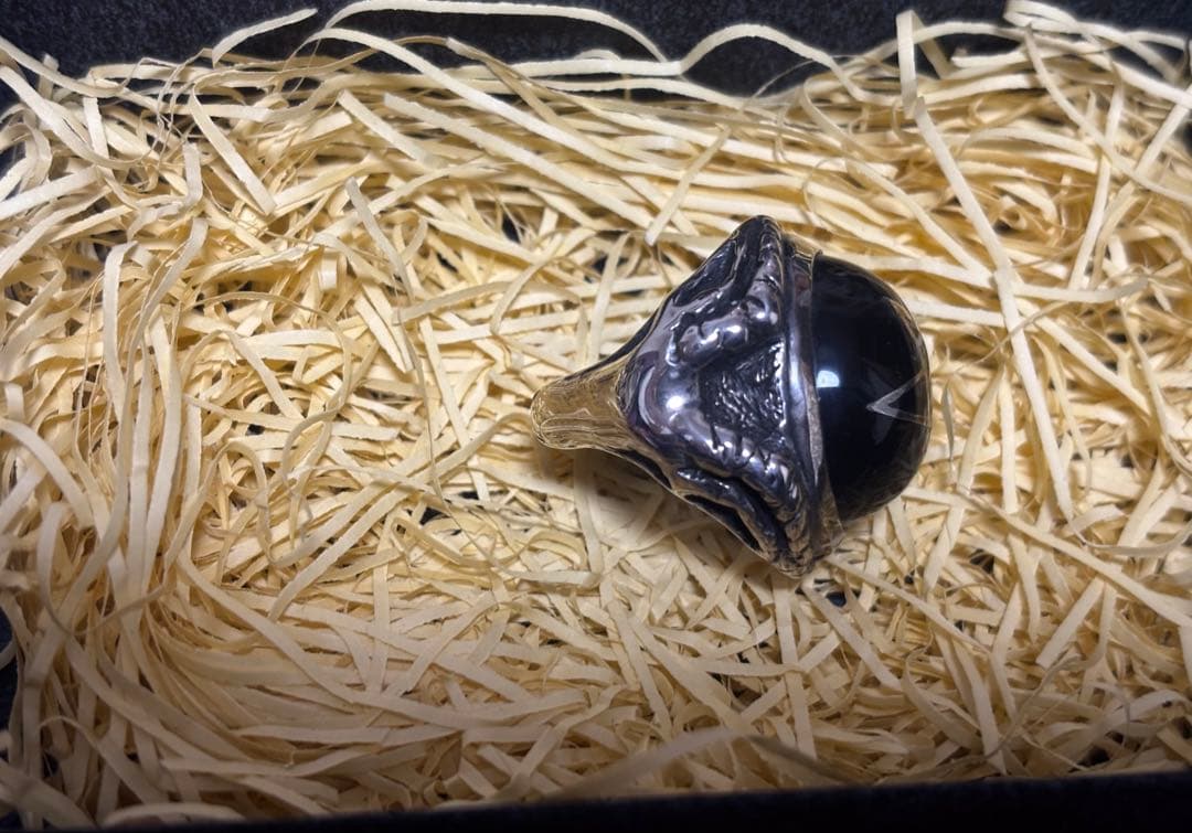 ペンタグラム彫刻のゴシックリング