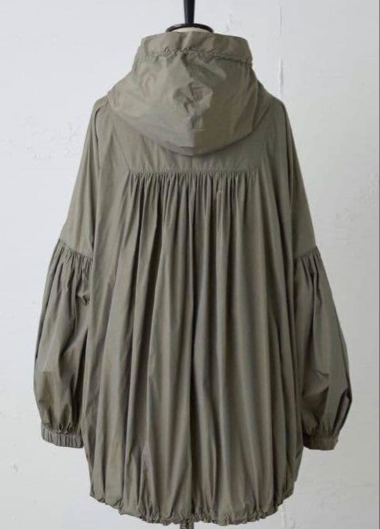 ギャザーフーディバルーンブルゾン　ビアズリー beardsley