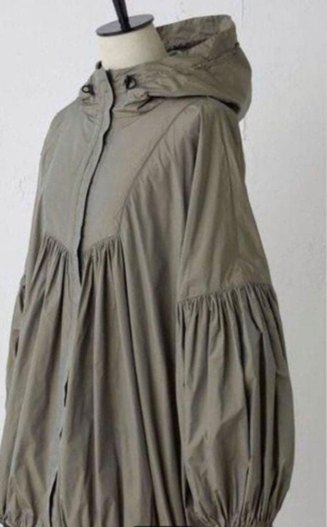 ギャザーフーディバルーンブルゾン　ビアズリー beardsley