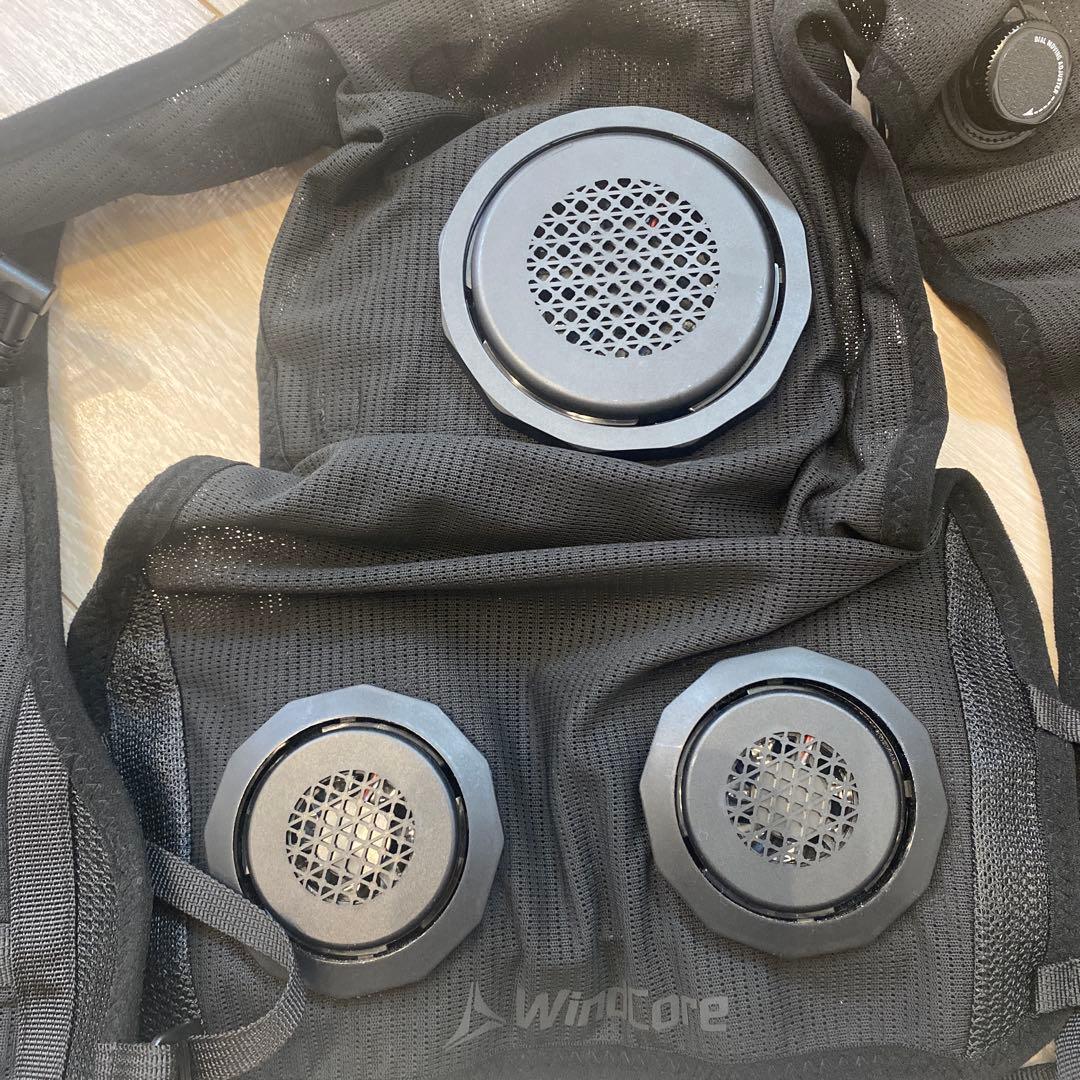 モ*ニ様 ワークマン ウィンドコア ペルチェベスト