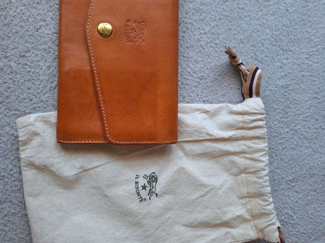 イルビゾンテ　ヌメ革　長財布