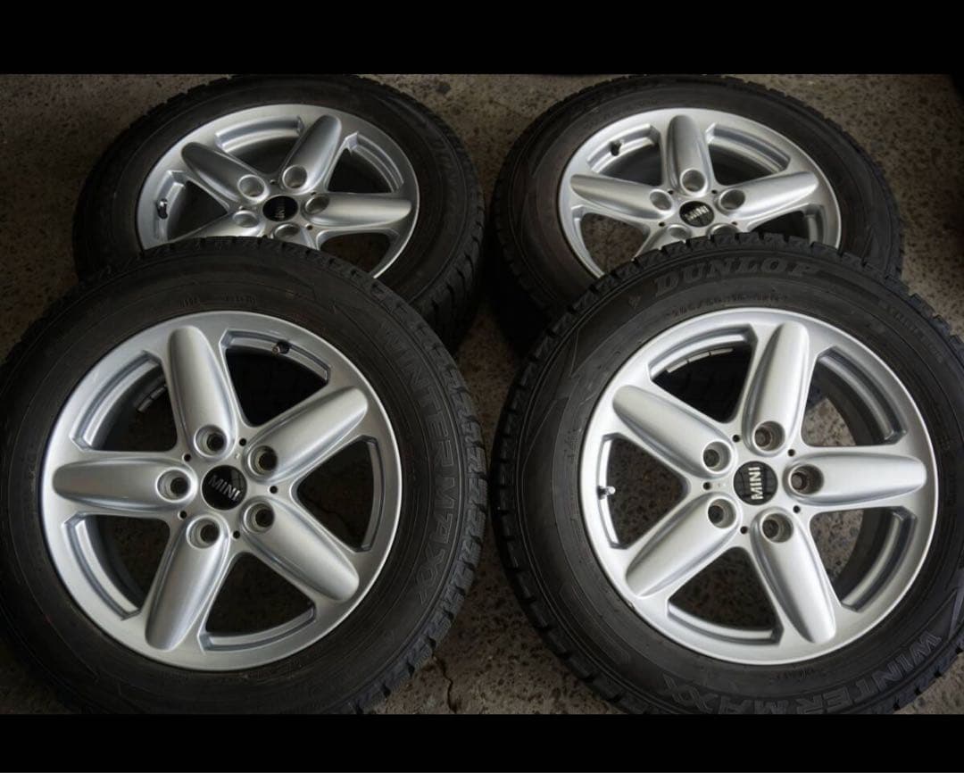 ミニクーパー　ダンロップタイヤ付き5スポークホイールセット