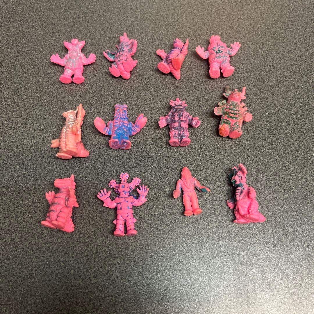 ウルトラマン怪獣消しゴムスプレー吹き付け　バラ売りOK‼️