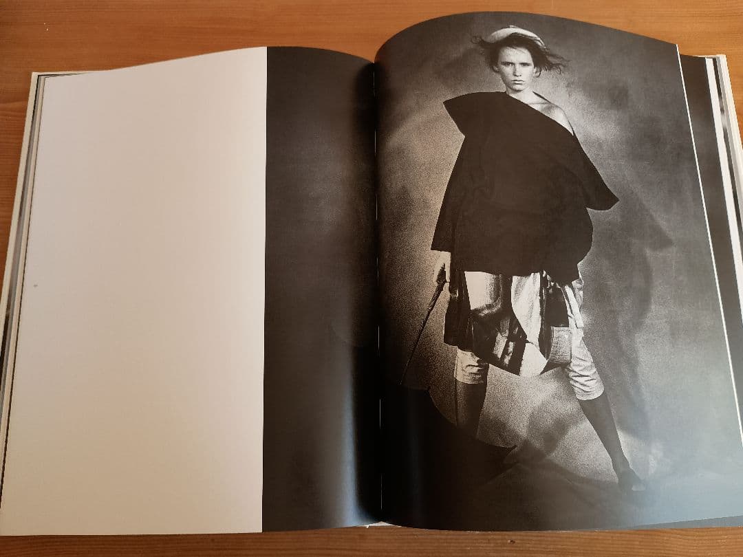 COMMEdesGARCONS コムデギャルソン 1986コレクション写真集