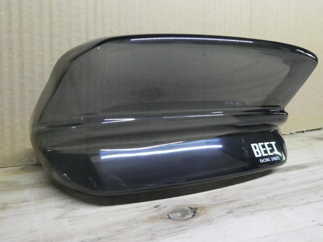 ＸＪＲ４００後期　テールカバー　ロゴ有/中古 RH02J XJR1300