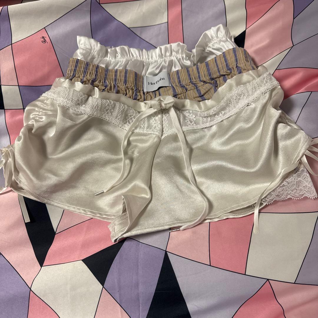 litmus Her Praha Irene キルティング ショートパンツ