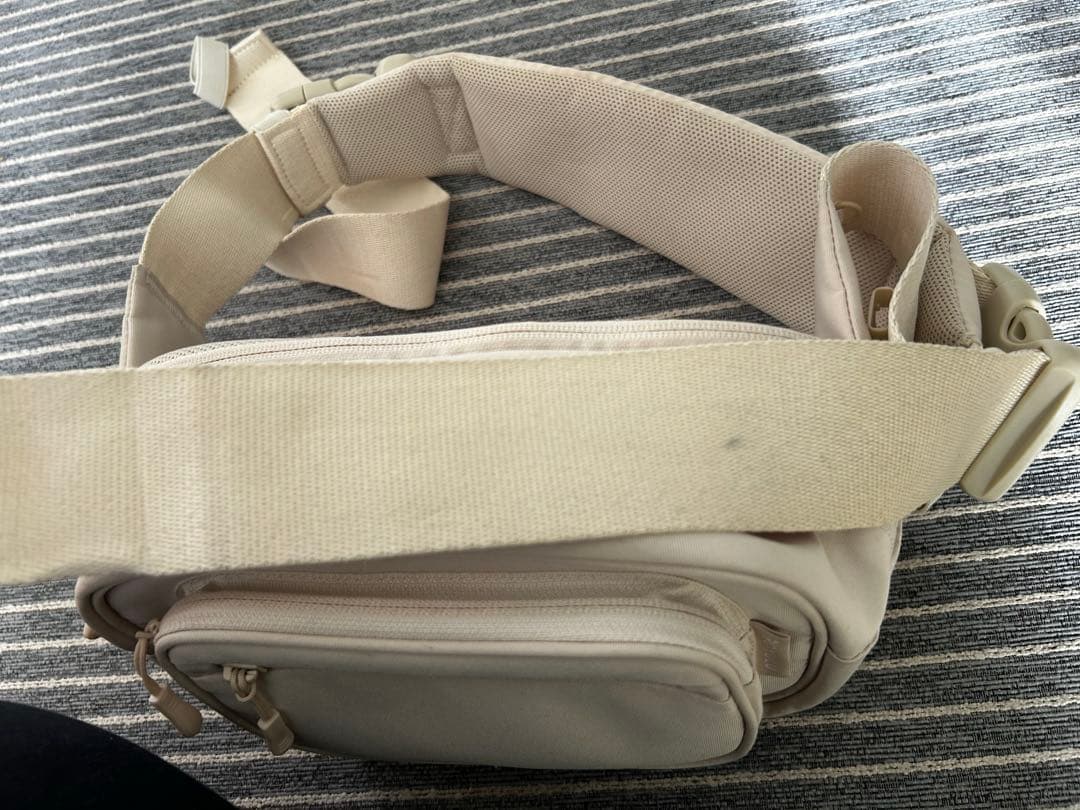 最！最終値下げ　POMULU 2wayヒップシート　ナチュラルアイボリー