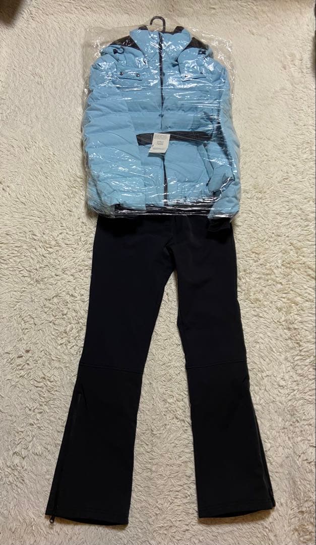 zara ski 水色ダウンジャケットと黒スキーパンツセット　スキーウェアスノボ