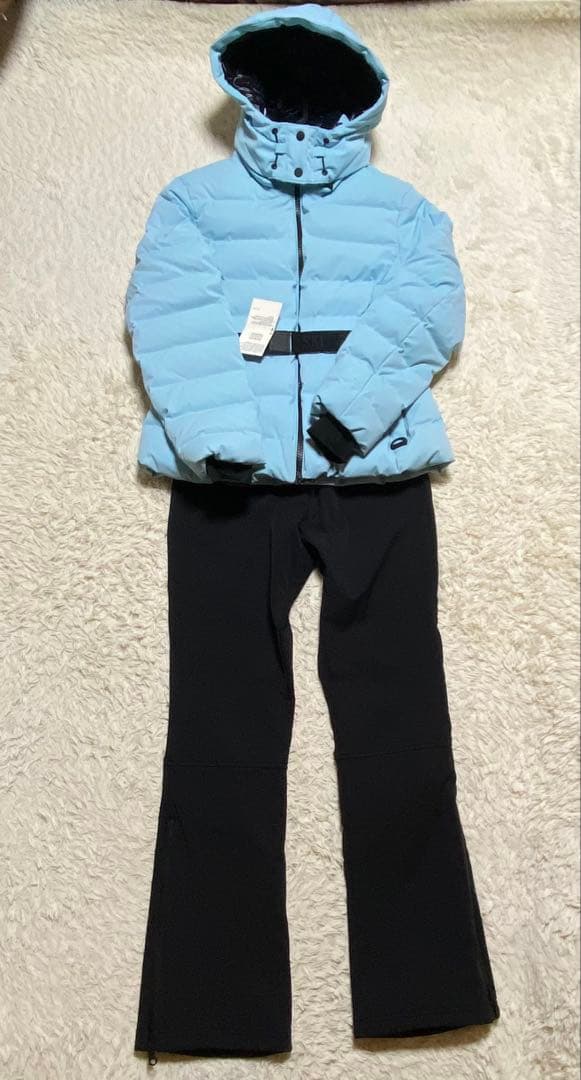 zara ski 水色ダウンジャケットと黒スキーパンツセット　スキーウェアスノボ