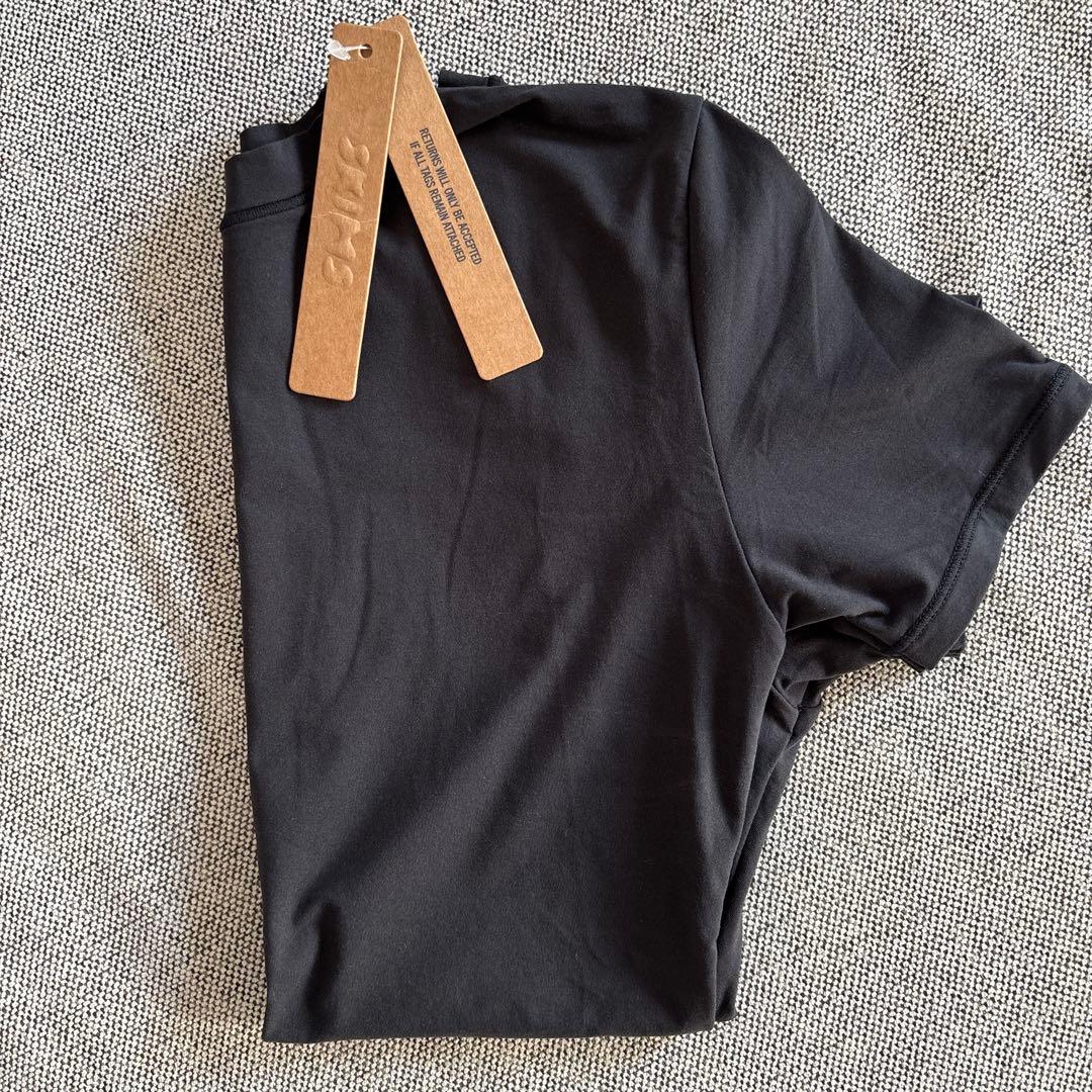 SKIMS スキムスFIT EVERYBODY Tシャツ