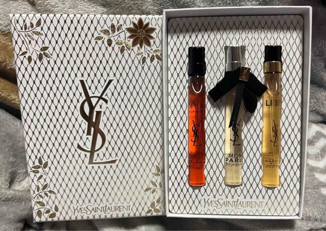 新品 ysl ミニフレグランスセット ノエル限定