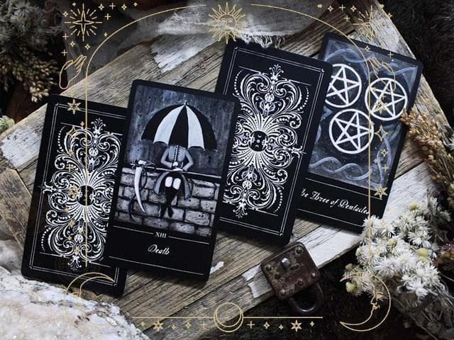 【セール特価品】正規品タロットカード✨白黒の世界の幻影デッキ モノクロ