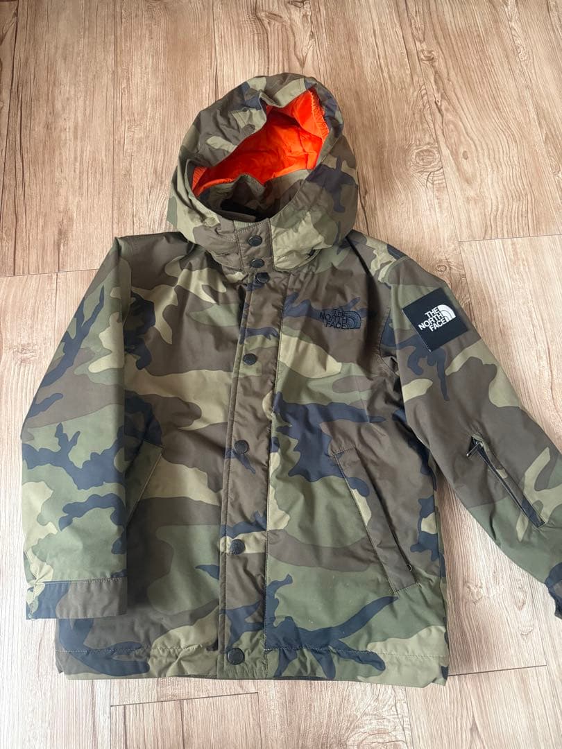 ノースフェイス スキーウェア上