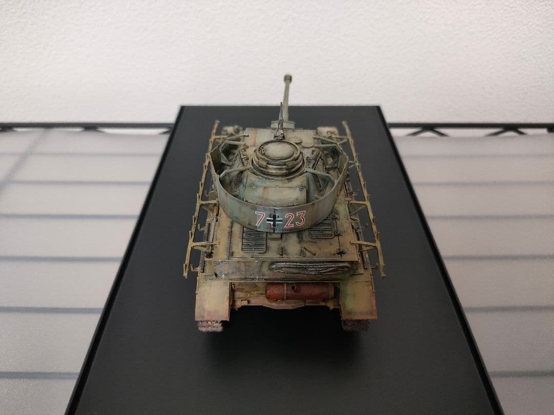 タミヤ1/48ドイツ4号戦車J型プラモデル　完成品　（ディスプレイケース付き）