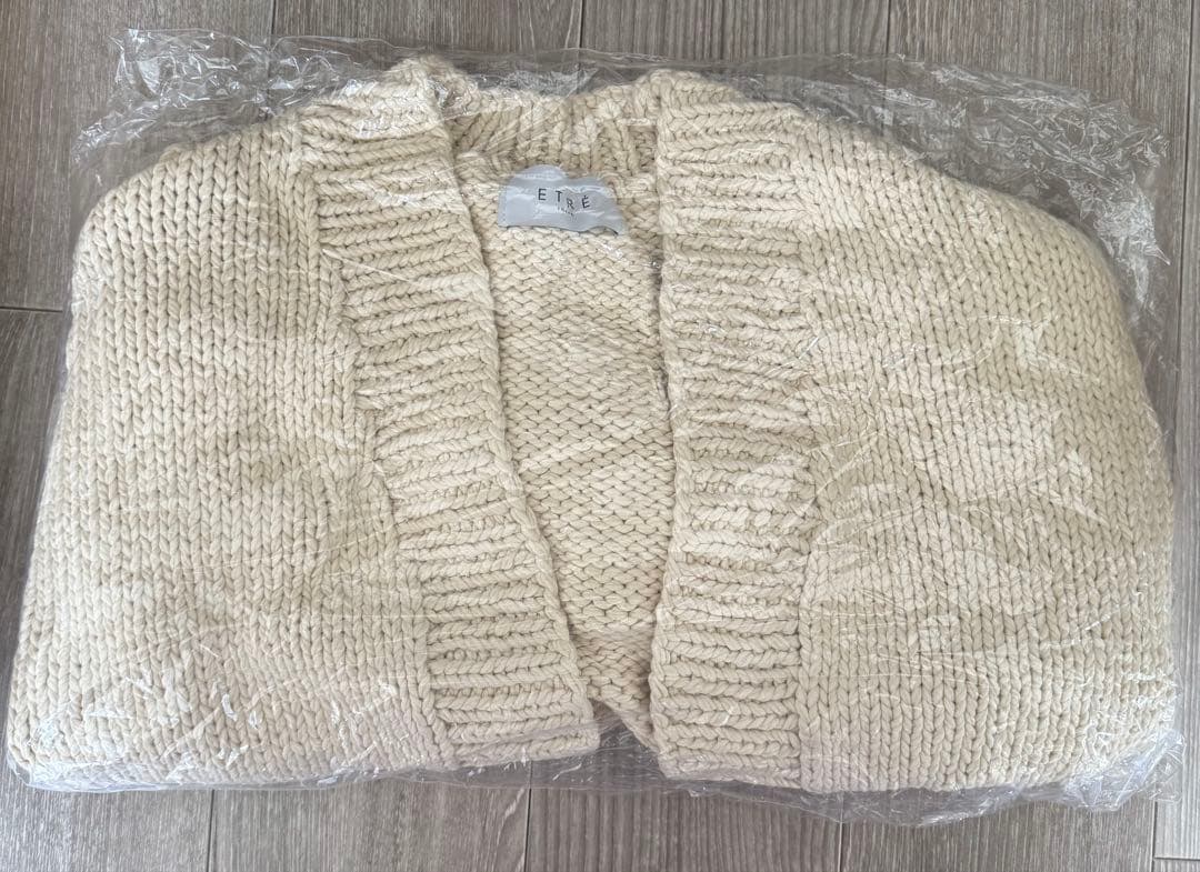 【新品未使用】エトレトウキョウ ハンドメイド ニット ガウン オフホワイト