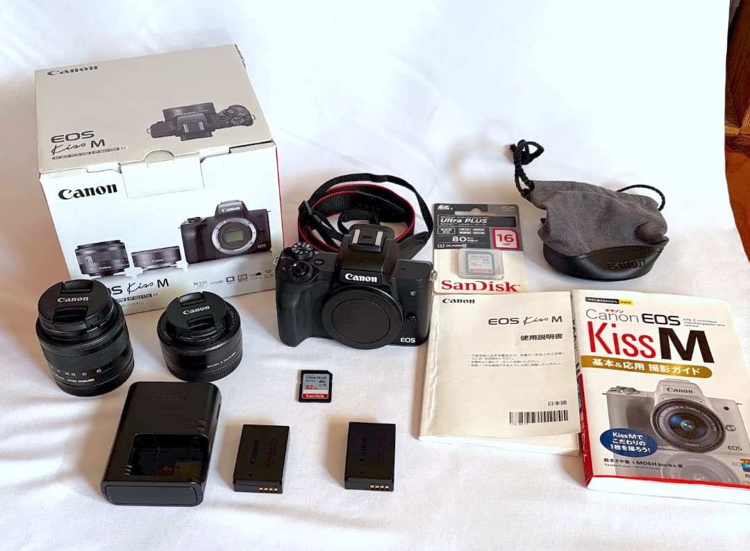 【中古】Canon EOS Kiss M レンズ2本セット ブラック 動作良好