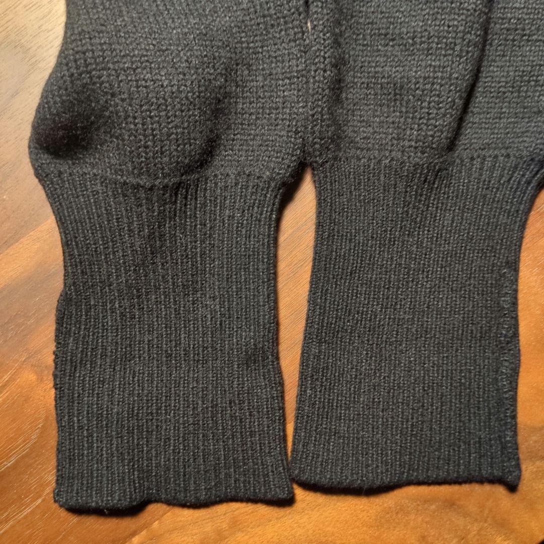 HERMES　エルメス　カシミヤ　Vネックニット　ブラック