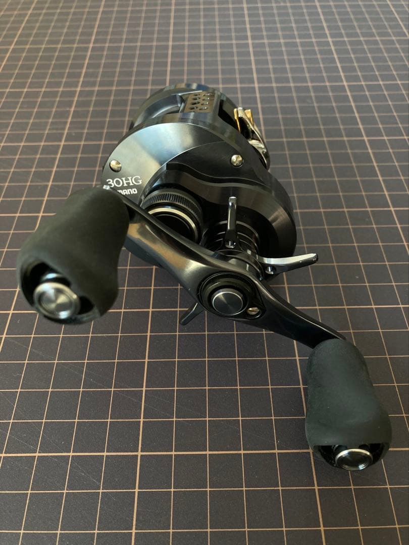 シマノ 24 カルカッタコンクエスト シャローエディション 30HG (右巻)