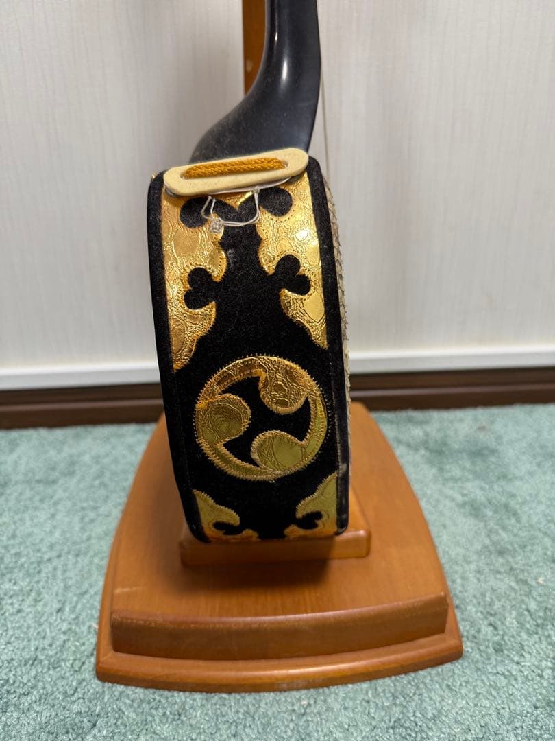 現状品　ジャンク　三線 本皮使用 ケース付き　破れあり 沖縄　修理・部品取りに