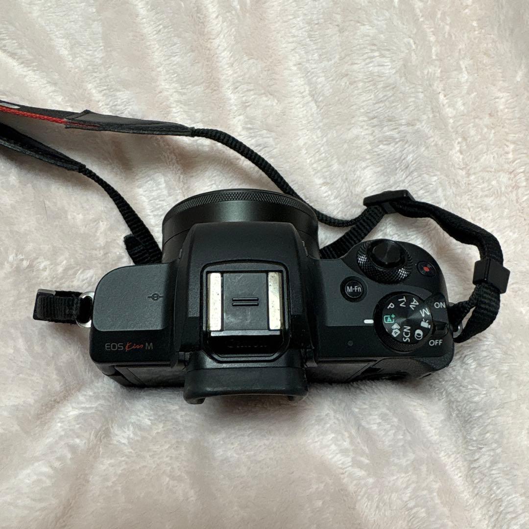 Canon EOS Kiss M デジタル一眼レフ