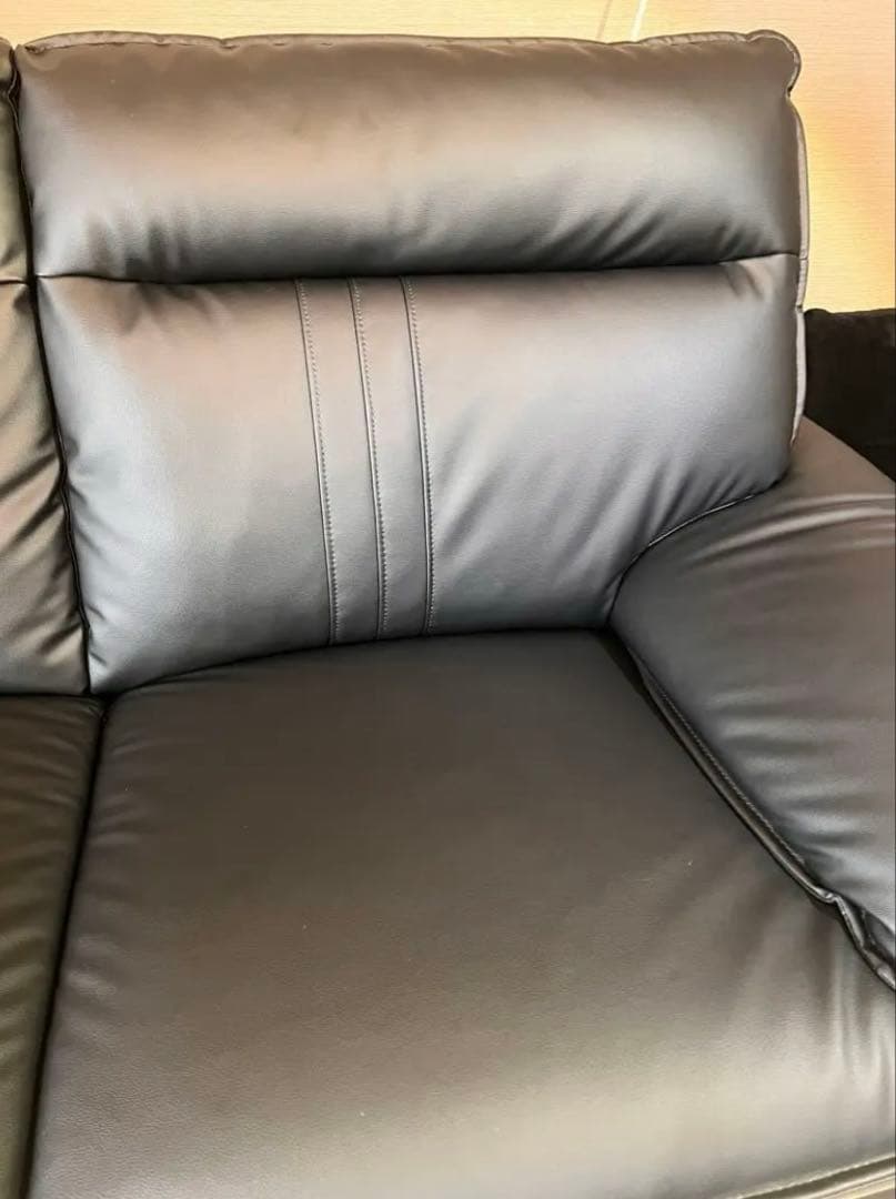 ★美品★3人用L型ソファ (2.32m×1.63m),汚れがつきにくいレザー