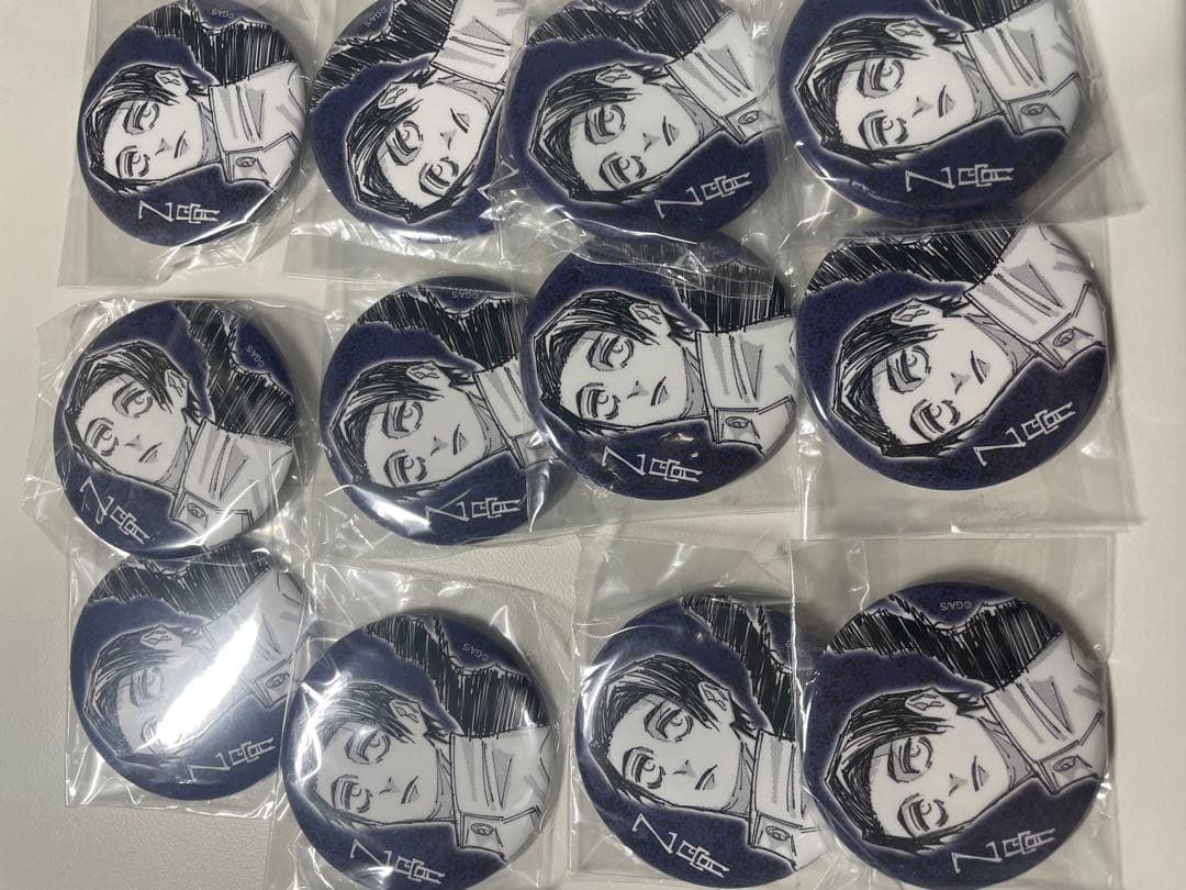 12個 乙骨憂太 ジャージ 缶バッジ 呪術廻戦