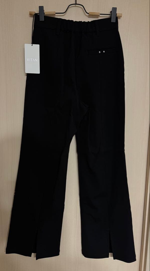 RITAN 未使用　タグ付き　ブラック ストレートパンツ定価¥25300