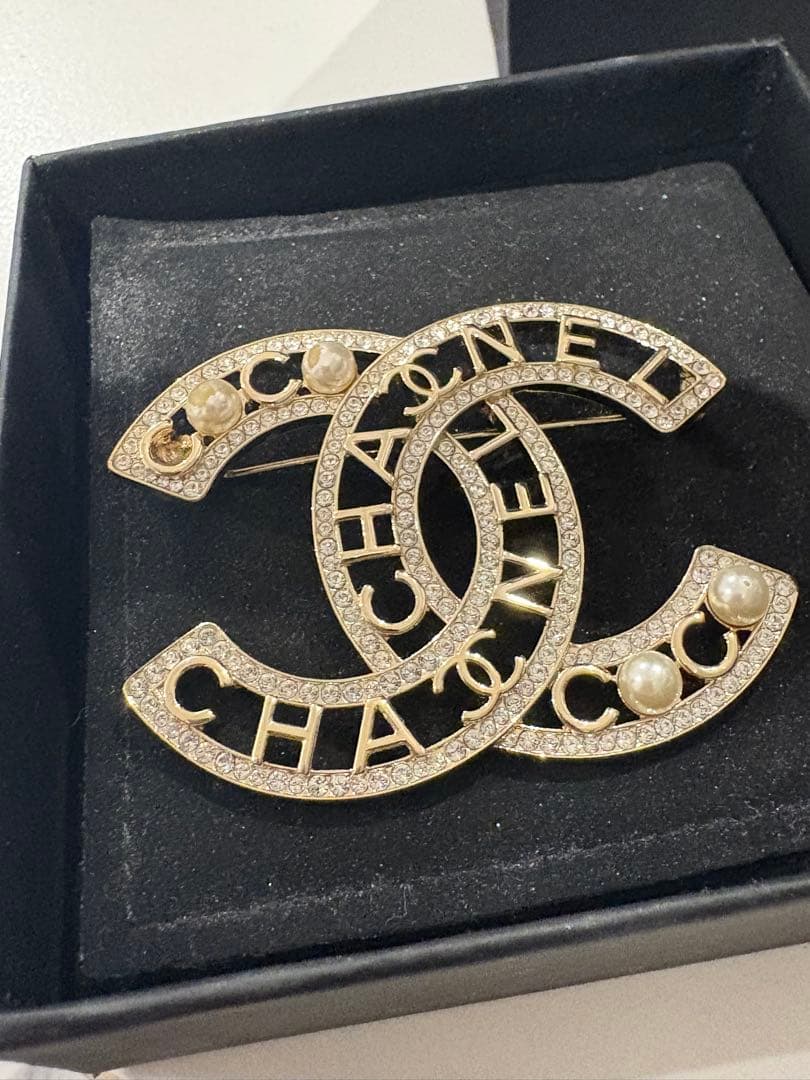 最終値下げ　CHANEL CCロゴブローチ　美品　付属品全て