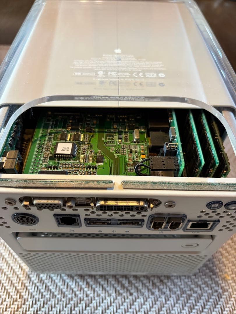 Apple PowerMac G4 Cube 　ハードディスク　メモリー