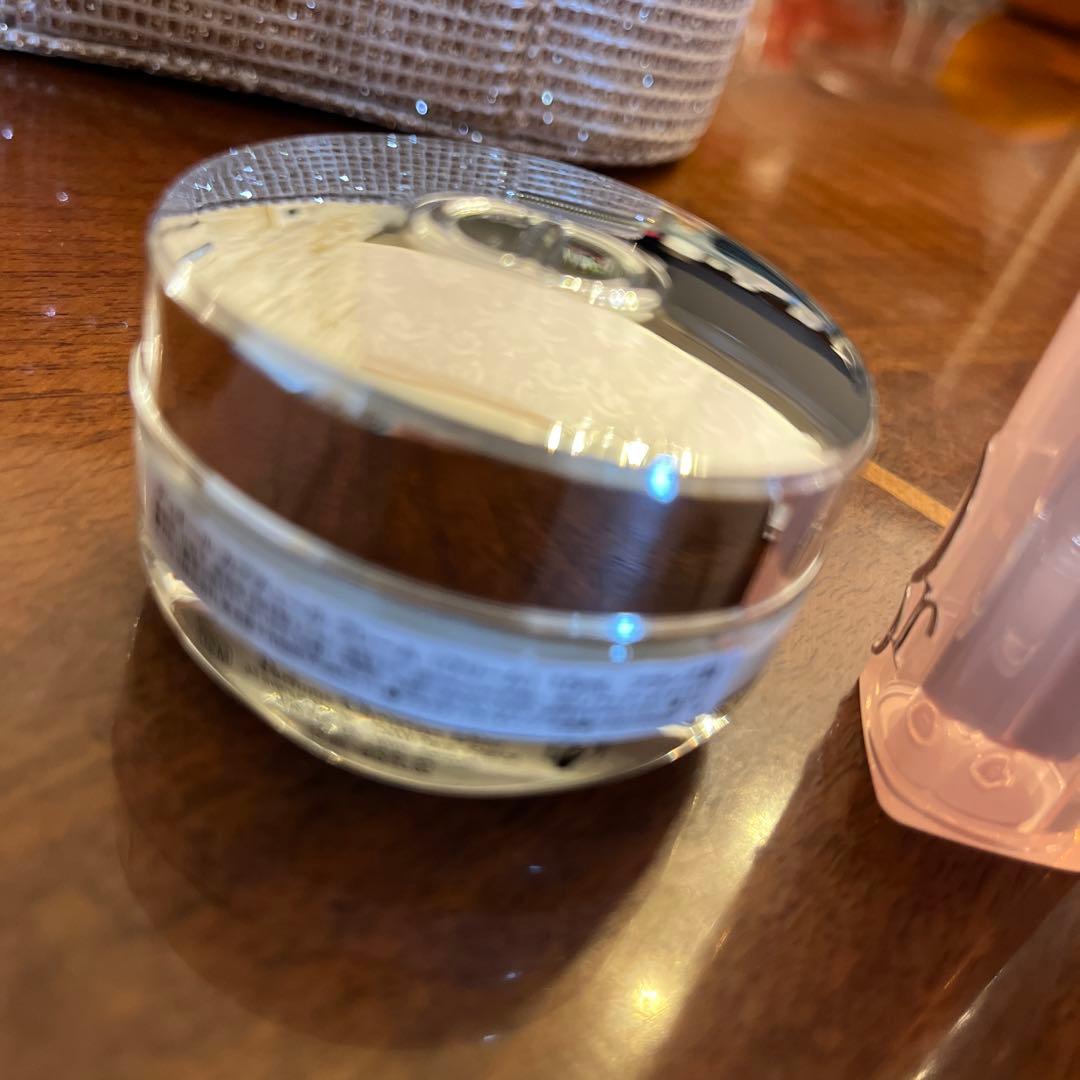 Dior クリスマスコフレ2025ホリデーゴールドポーチ