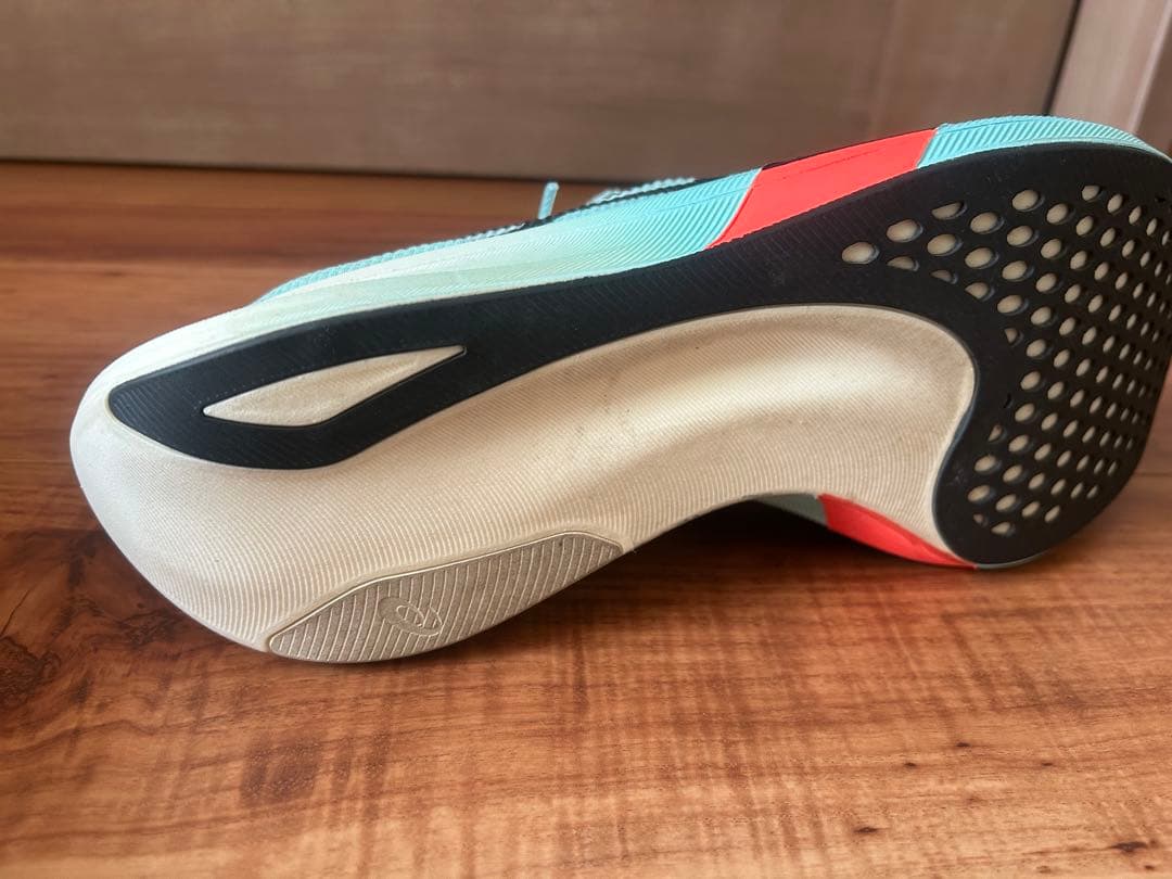 【ソース】アシックスメタスピードエッジパリ