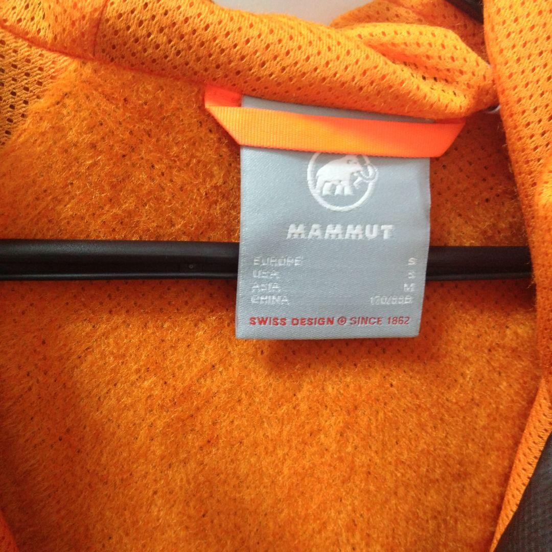 MAMMUT　ジャンバーフード付きMサイズ