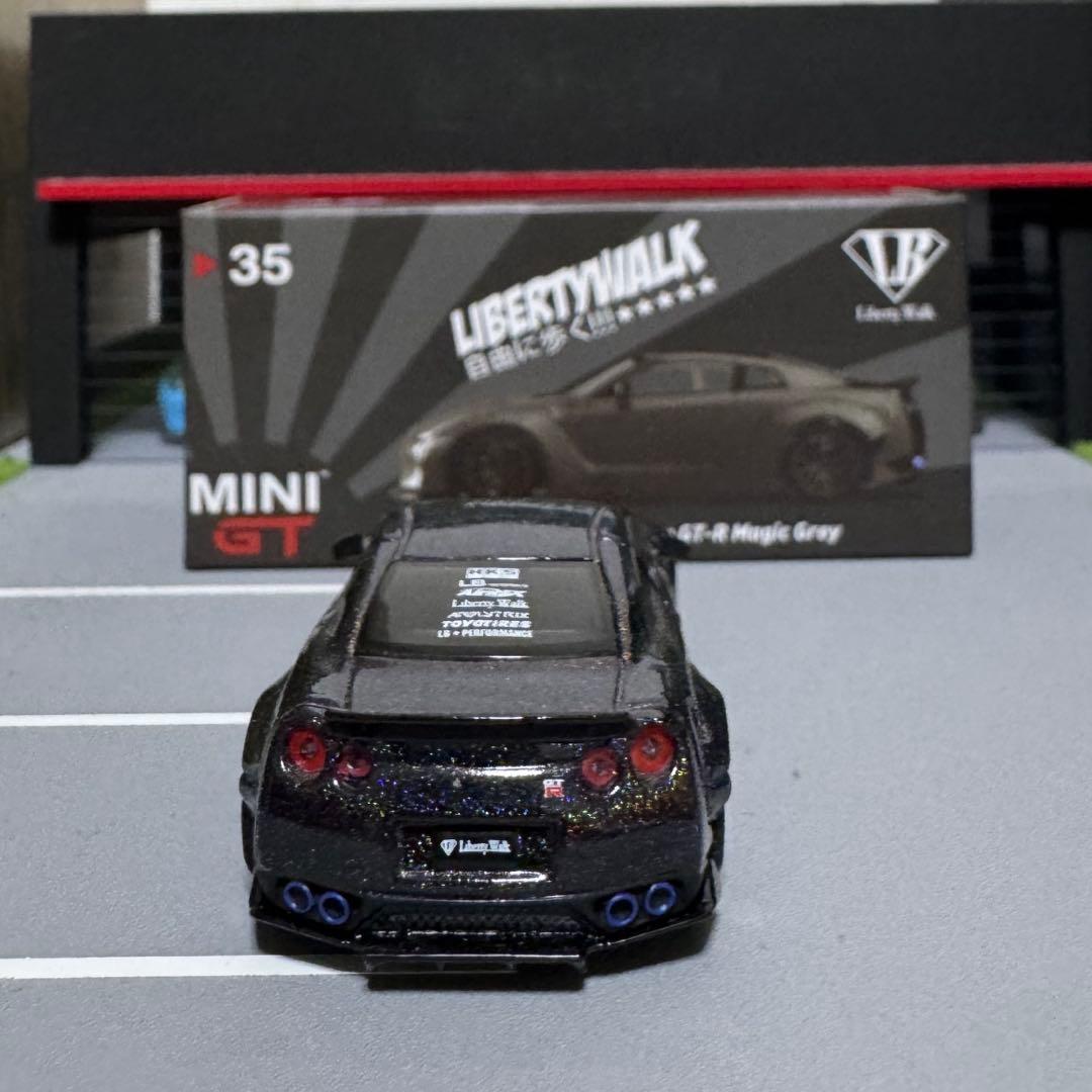 ミニカー minigt lbwk magic grey