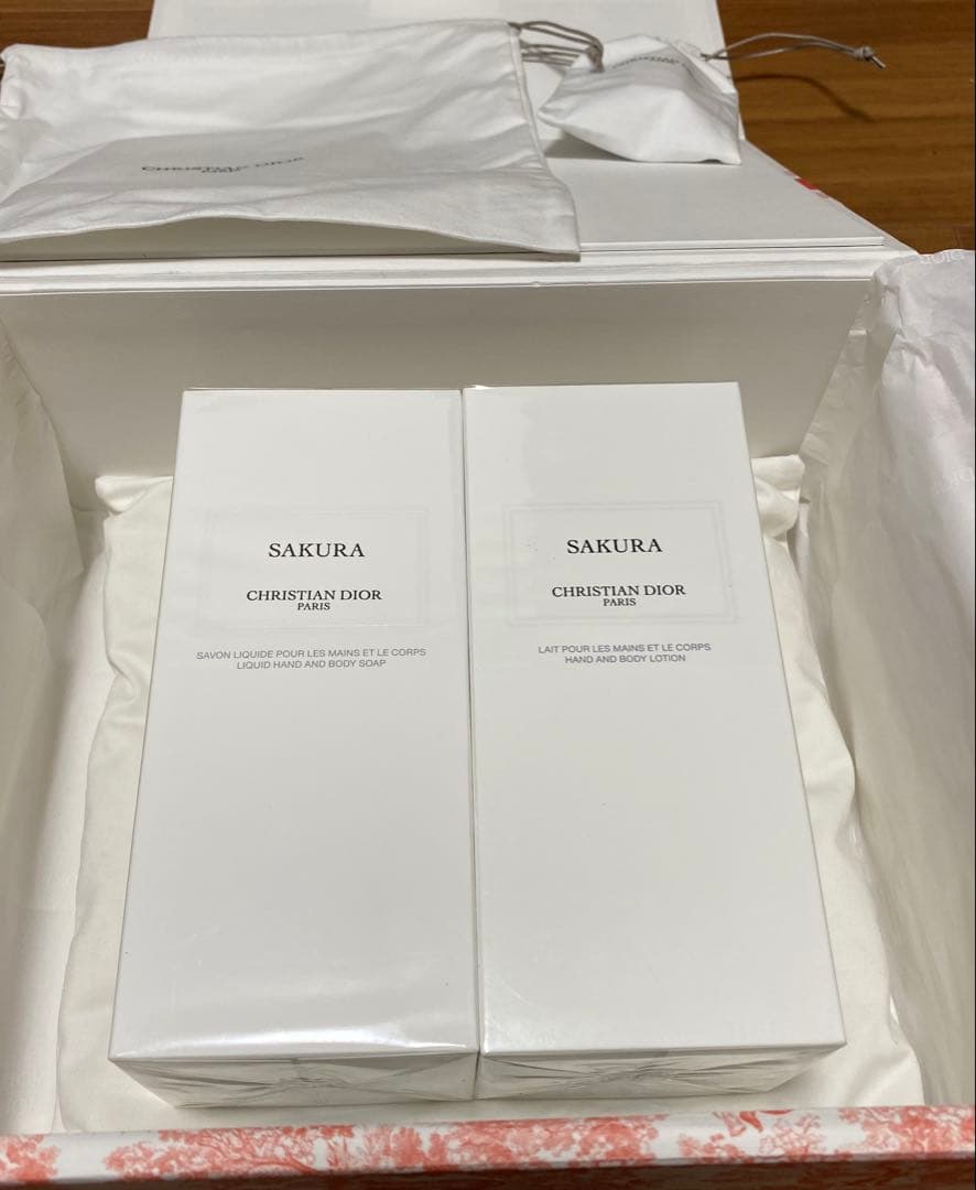 CHRISTIAN DIOR PARIS SAKURA グリブル商品！！
