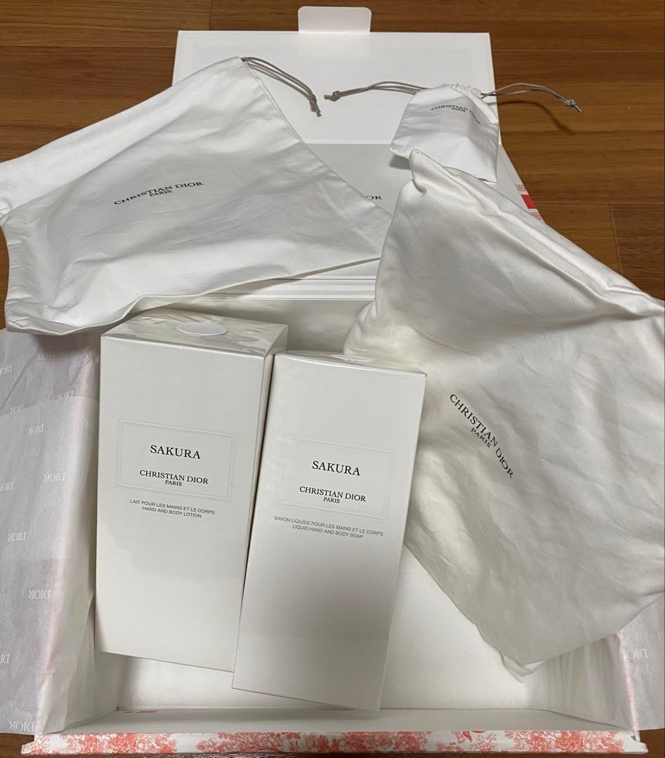 CHRISTIAN DIOR PARIS SAKURA グリブル商品！！