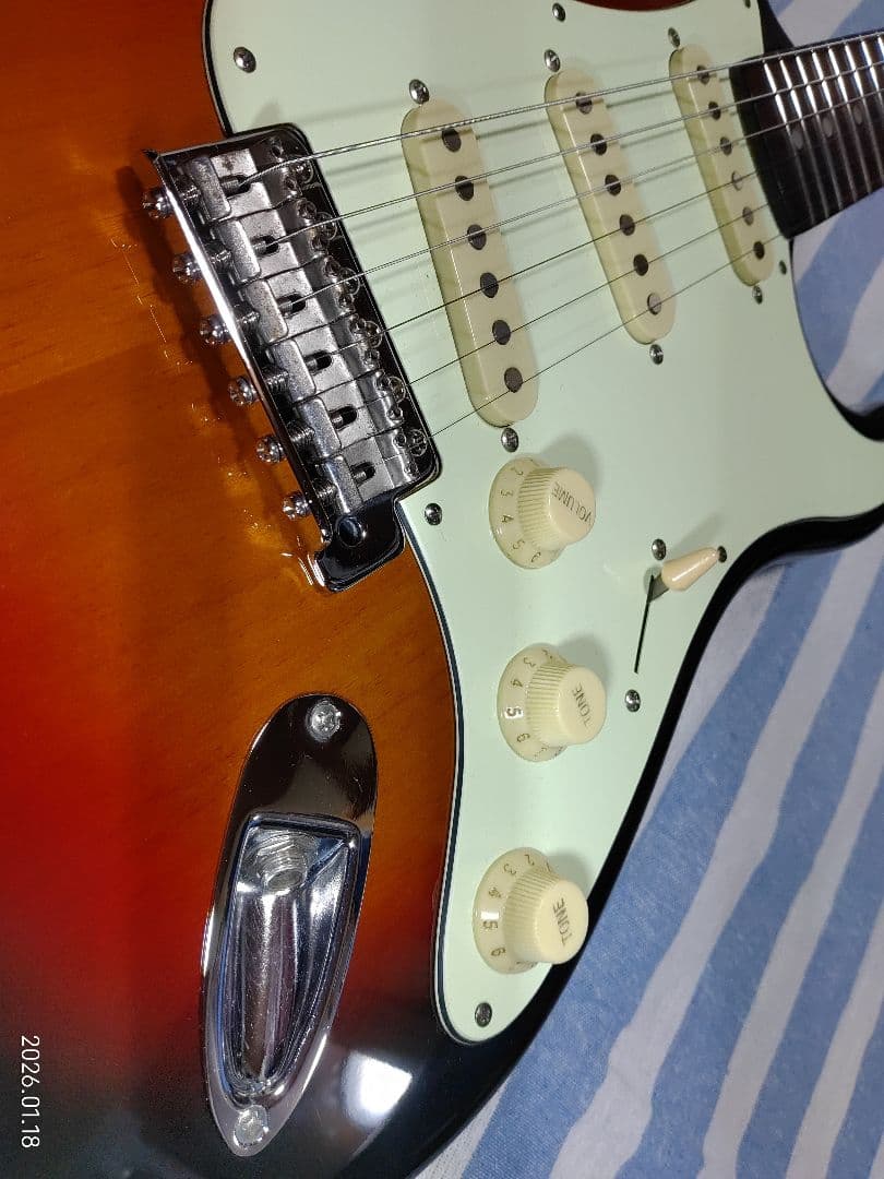 Laid BackブランドのストラトタイプギターST400 3TSまずまずキレイ