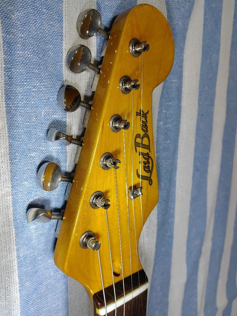 Laid BackブランドのストラトタイプギターST400 3TSまずまずキレイ