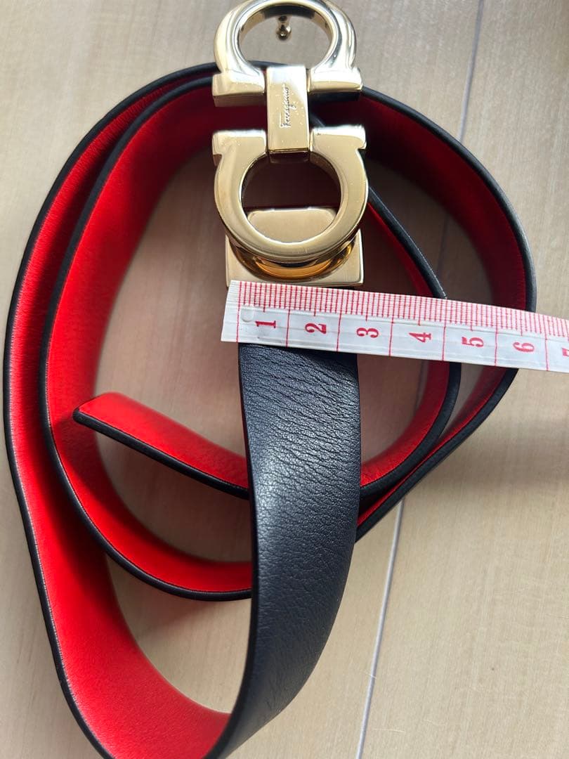 まゆみ　Salvatore Ferragamo ベルト