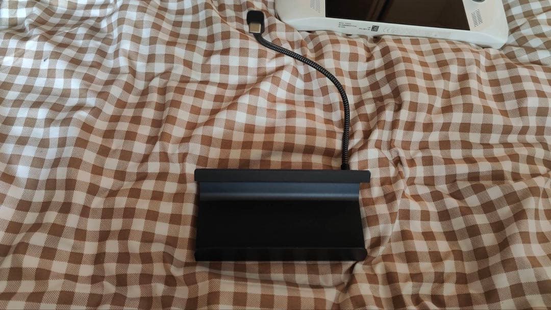 ROG Ally Z1 Extreme アクセサリー付き