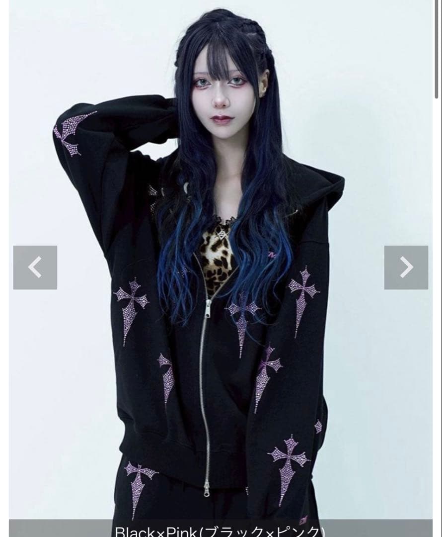 REFLEM/レフレム』クロス総柄ラインストーンZIPパーカー/黒×ピンク