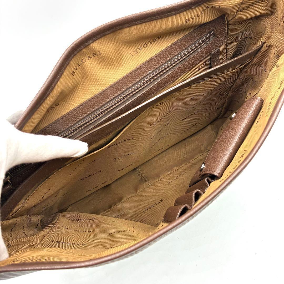 極美品 ブルガリ ミレリゲ ロゴプレート ショルダーバッグ A4収納可能 茶