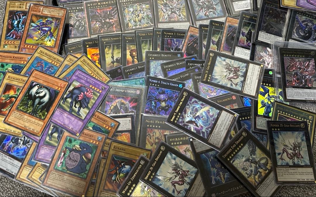 本日特価！遊戯王OCG 引退品 旧アジア 英語版レリーフ