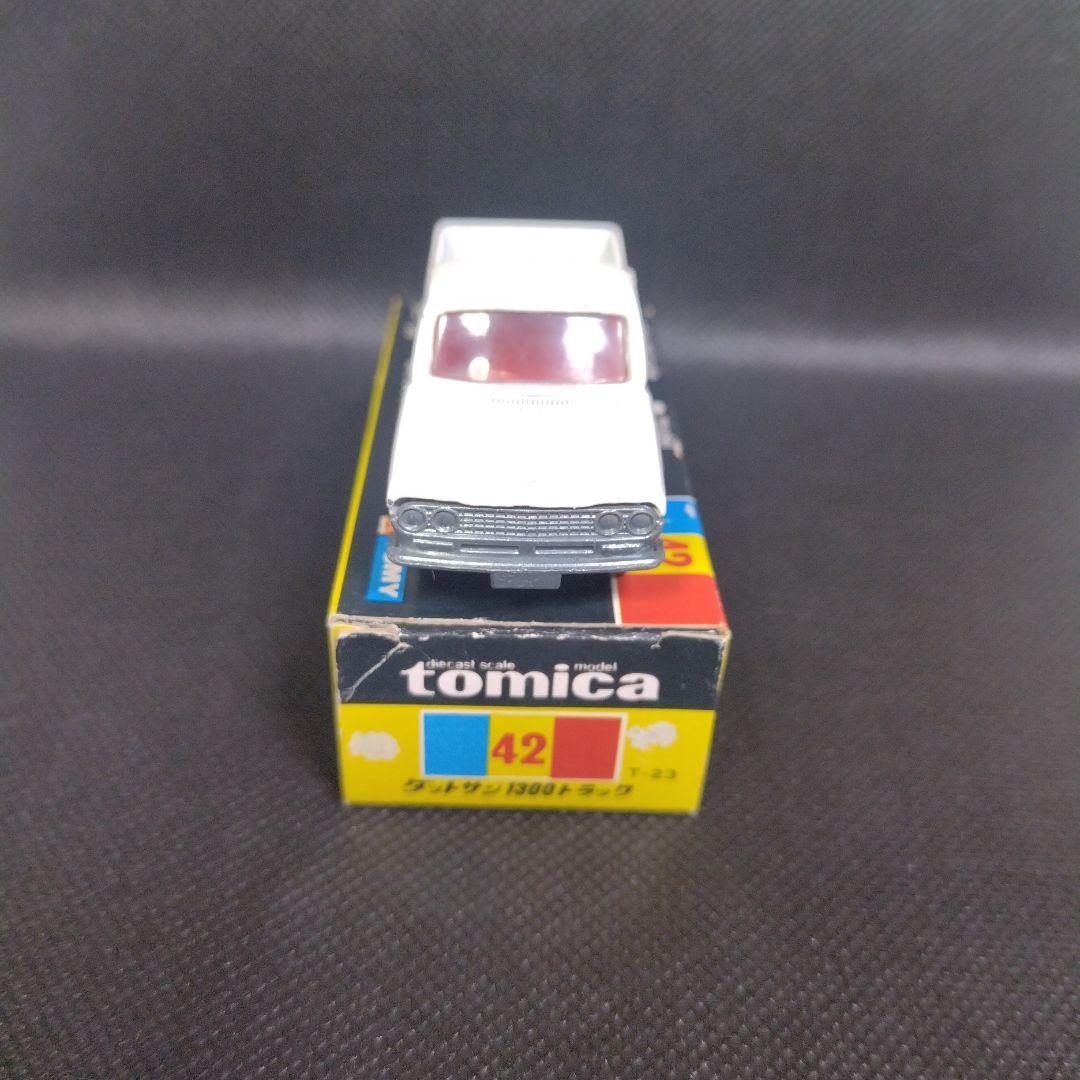 【29】トミカ　黒箱　日本製　ダットサン　1300　トラック　1Eホイール