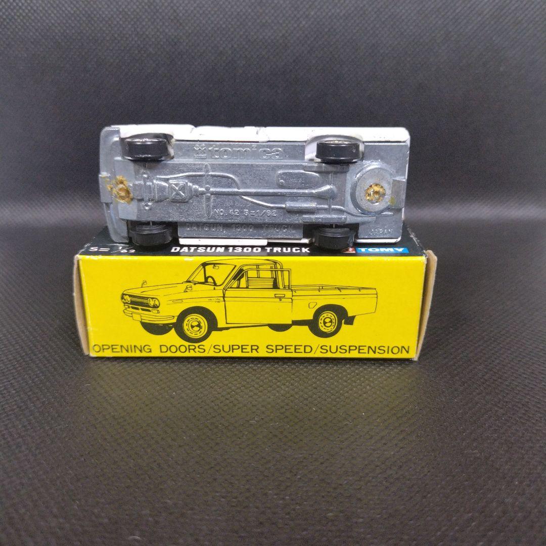 【29】トミカ　黒箱　日本製　ダットサン　1300　トラック　1Eホイール