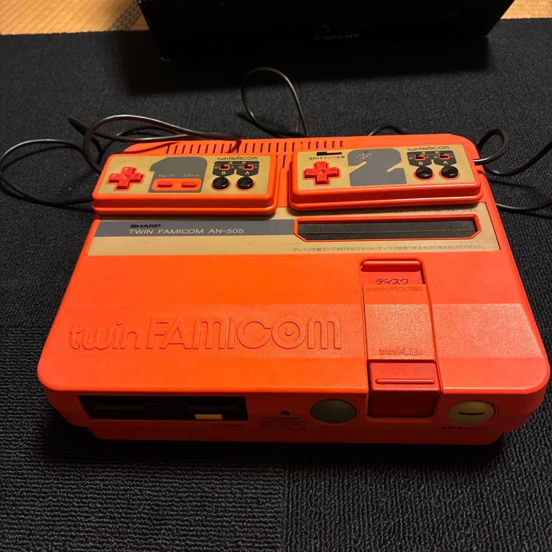 【ジャンク品】ツインファミコン箱付　ディスクNG