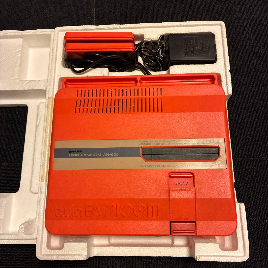 【ジャンク品】ツインファミコン箱付　ディスクNG