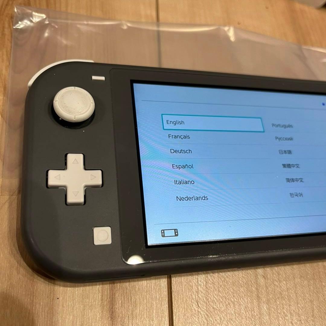 《匿名発送》Nintendo Switch light本体 ピカチュウカバー付