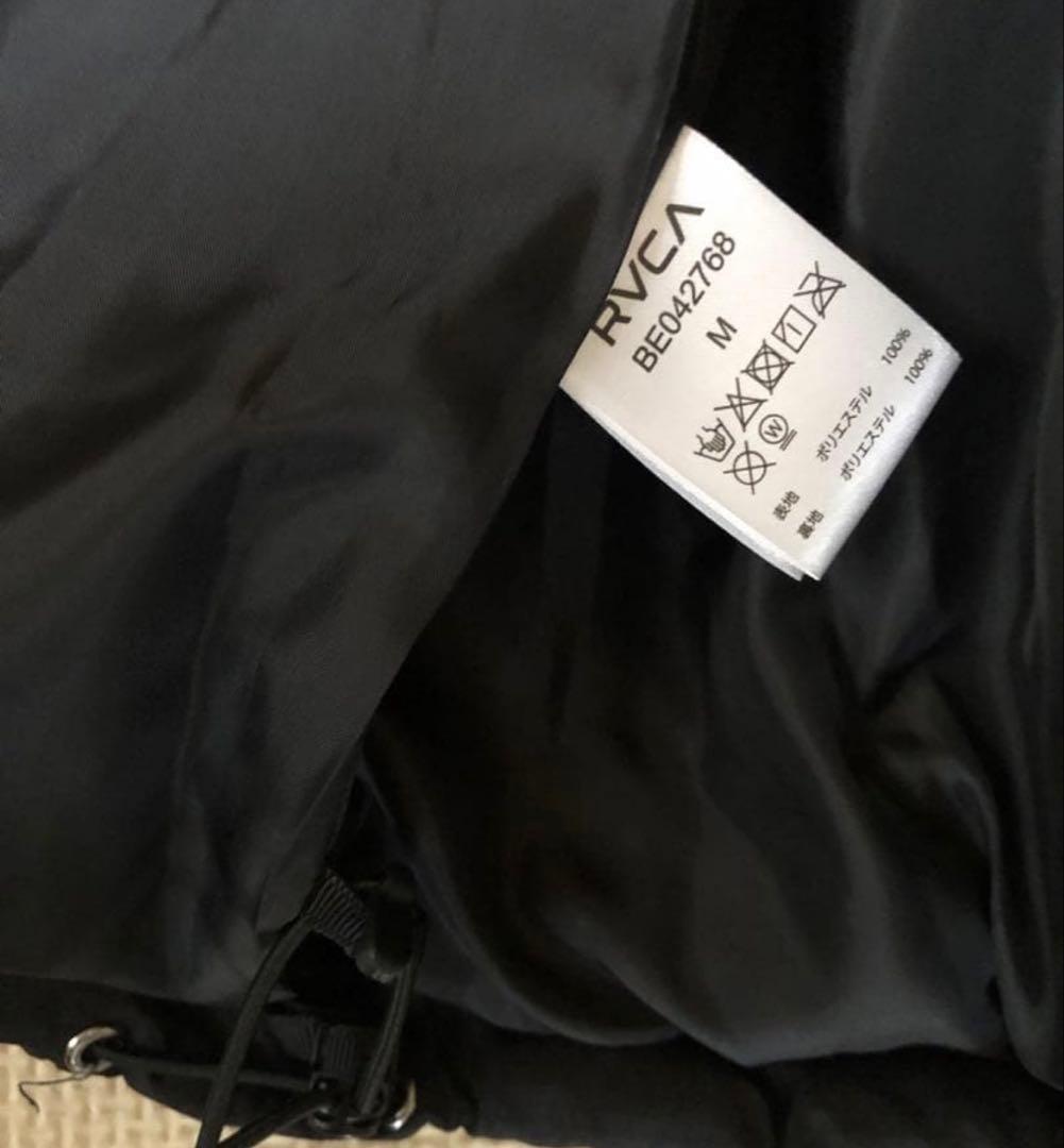 RVCA ブラック ダウンベスト Mサイズ　フード付き